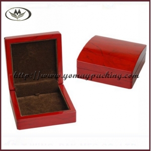arcuate wooden pendant box  DZM-009