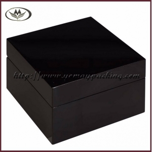 single wooden watch box for business man