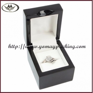 glossy lacquer wooden ring box JZM-023